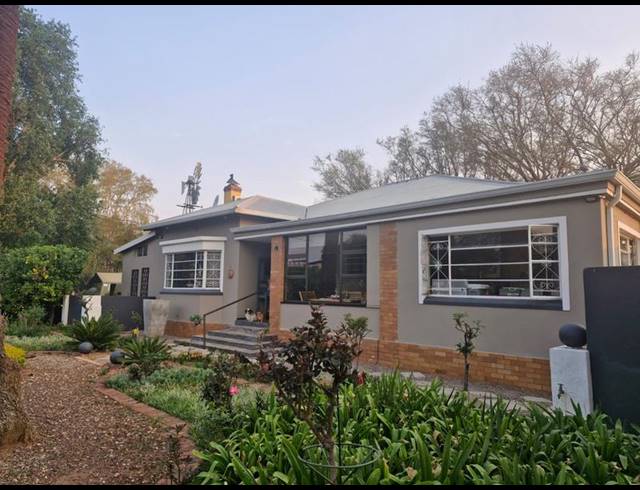 10 BEDROOM HOUSE FOR SALE IN PARYS